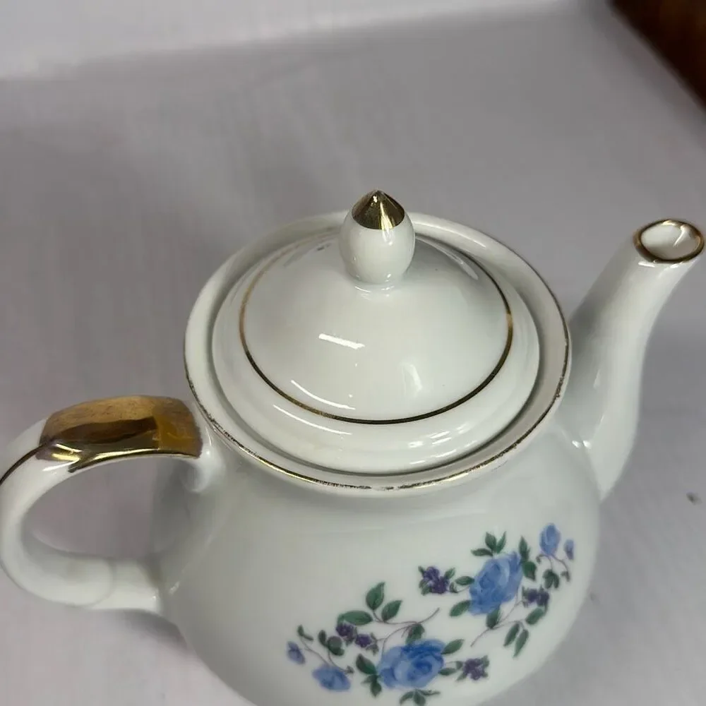 Vintage Ceramic Electric Teapot Blue Purple flowers on white‎ Japan 120V 350W